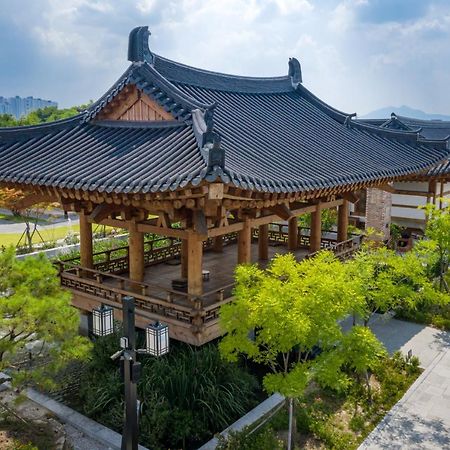 Hanok Stay Namwonyechon By Kensington Exterior photo