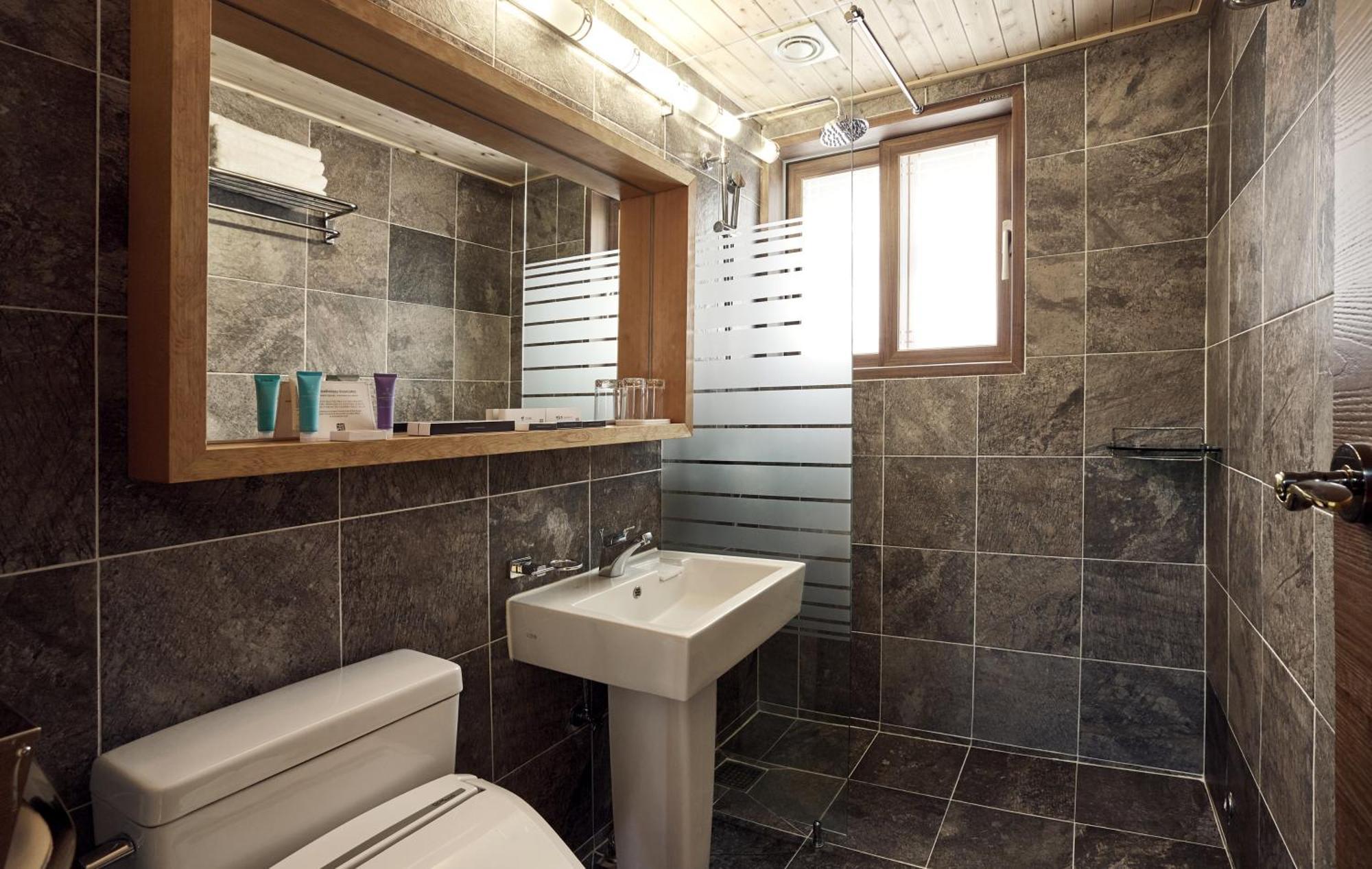 Hanok Stay Namwonyechon By Kensington Exterior photo