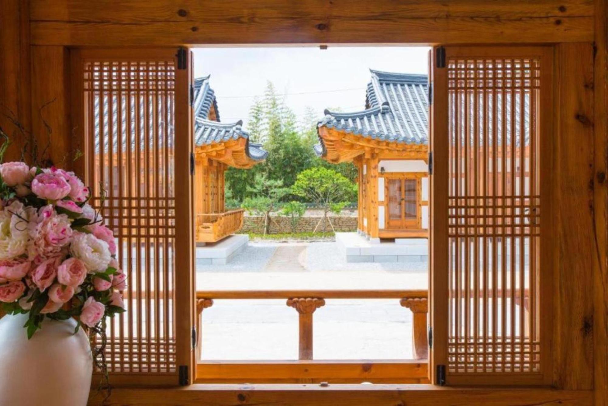 Hanok Stay Namwonyechon By Kensington Exterior photo