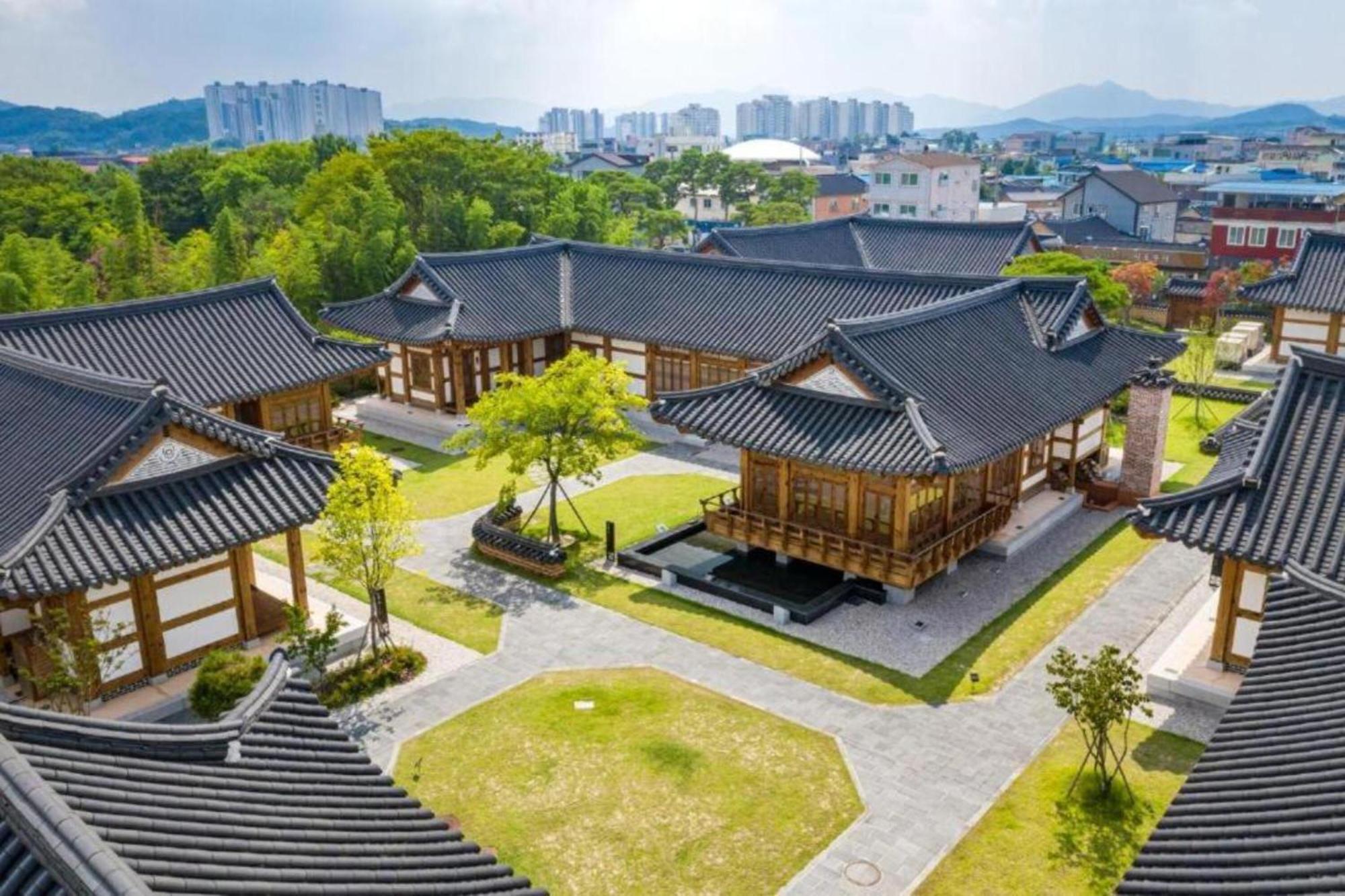 Hanok Stay Namwonyechon By Kensington Exterior photo