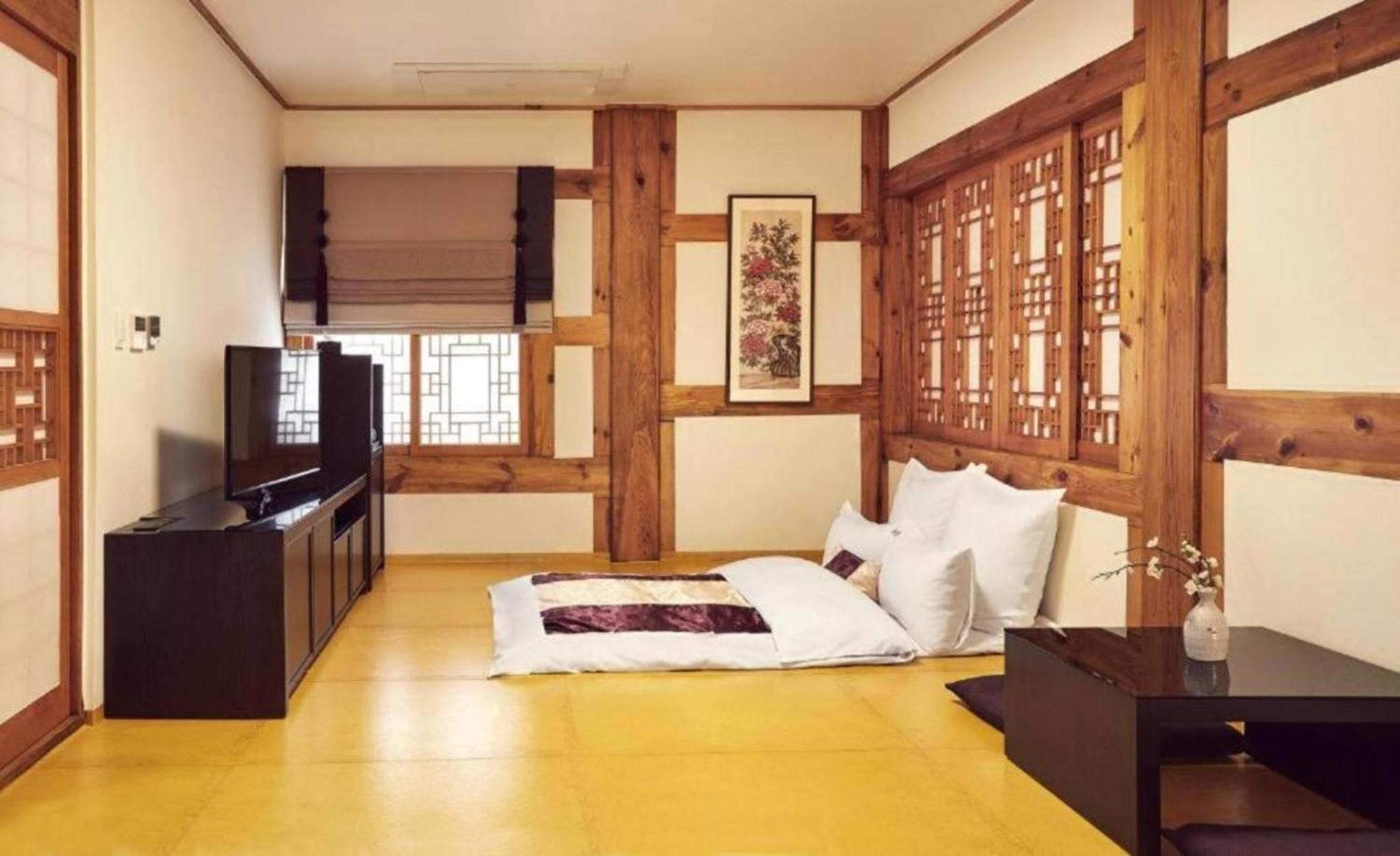 Hanok Stay Namwonyechon By Kensington Exterior photo