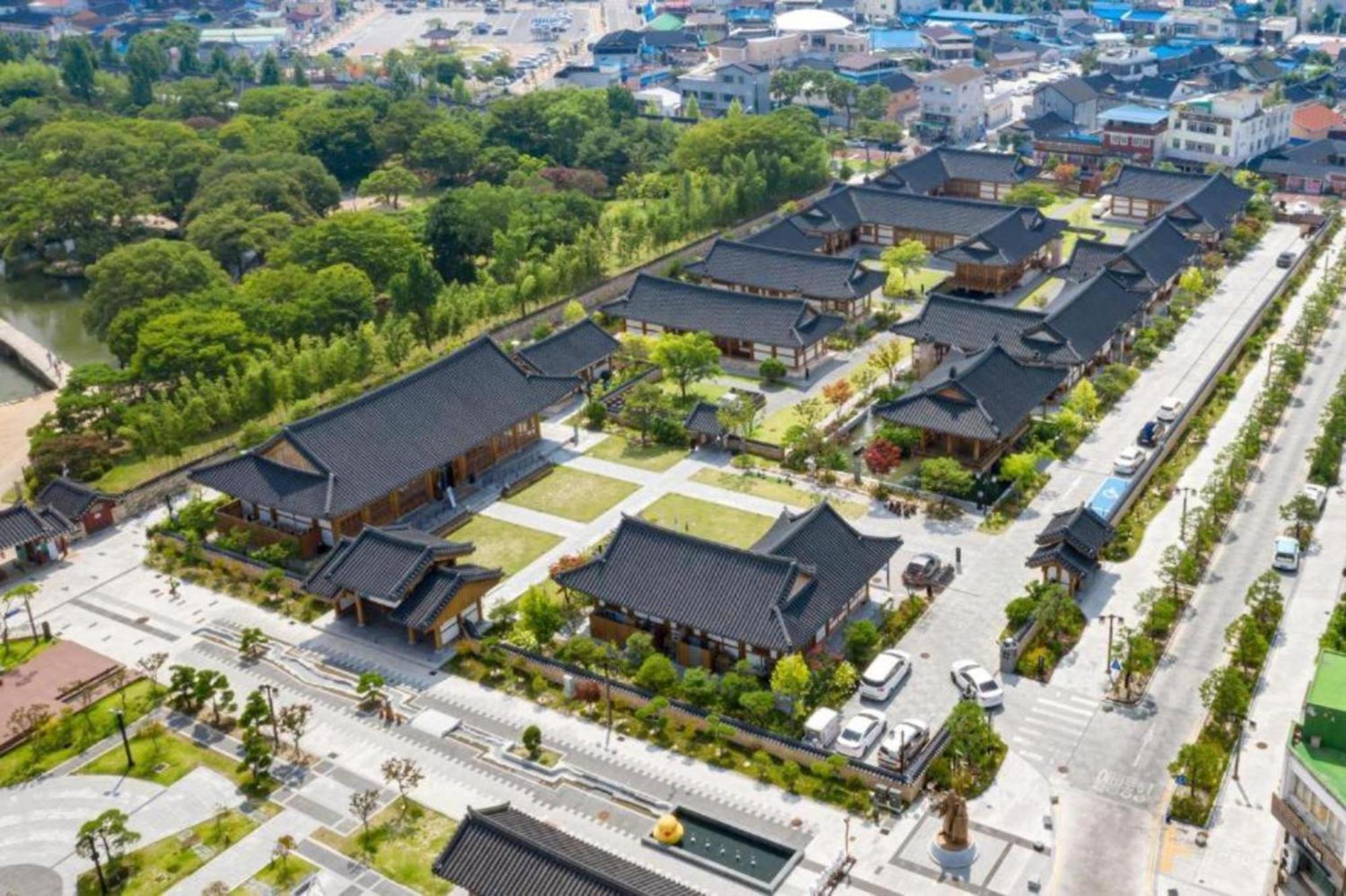 Hanok Stay Namwonyechon By Kensington Exterior photo