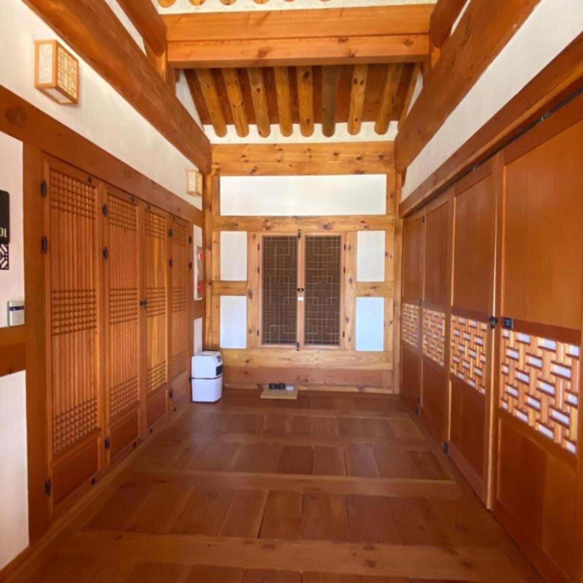 Hanok Stay Namwonyechon By Kensington Exterior photo